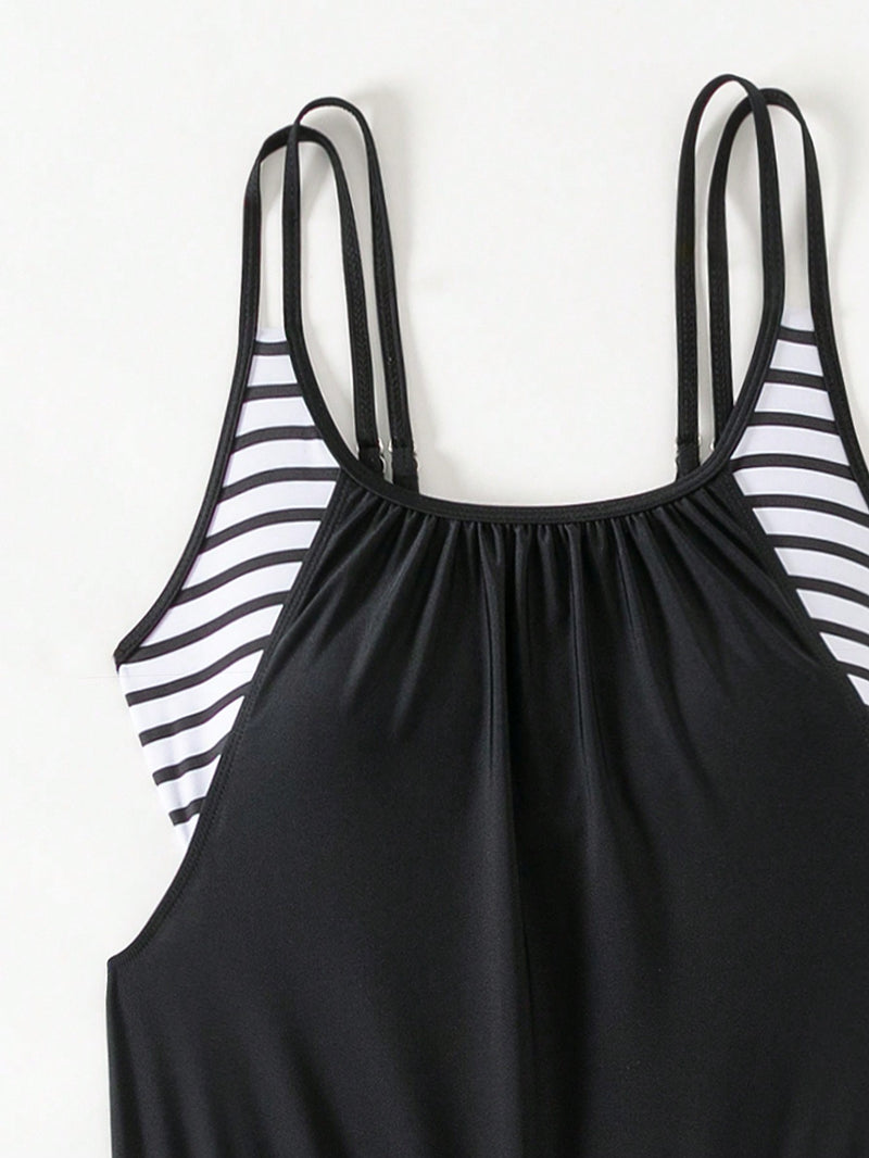 Tankini Feminino com Estampa Listrada e Alças Ajustáveis - Madeleine