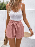 Conjunto Feminino textura decorativa com cami de renda e shorts com cinto de cintura Behati