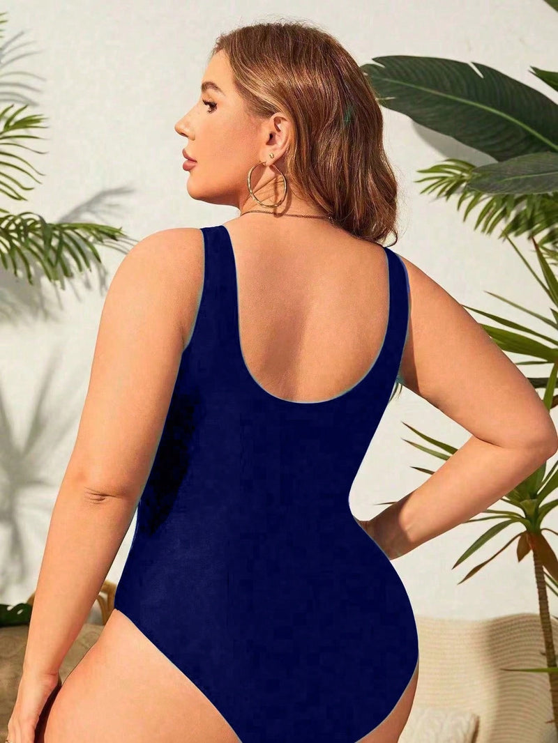 Maiô feminino com Decote U Charlotte. Plus Size