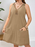 Vestido Feminino com Decote em V Profundo Sarah. Plus Size