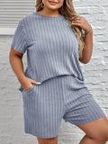 Conjunto feminino de short canelado. Plus Size