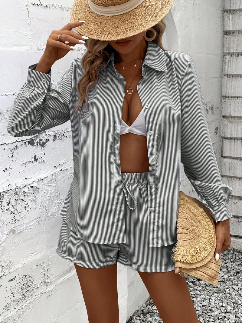 Conjunto de duas peças camisa listrada e shorts Joana