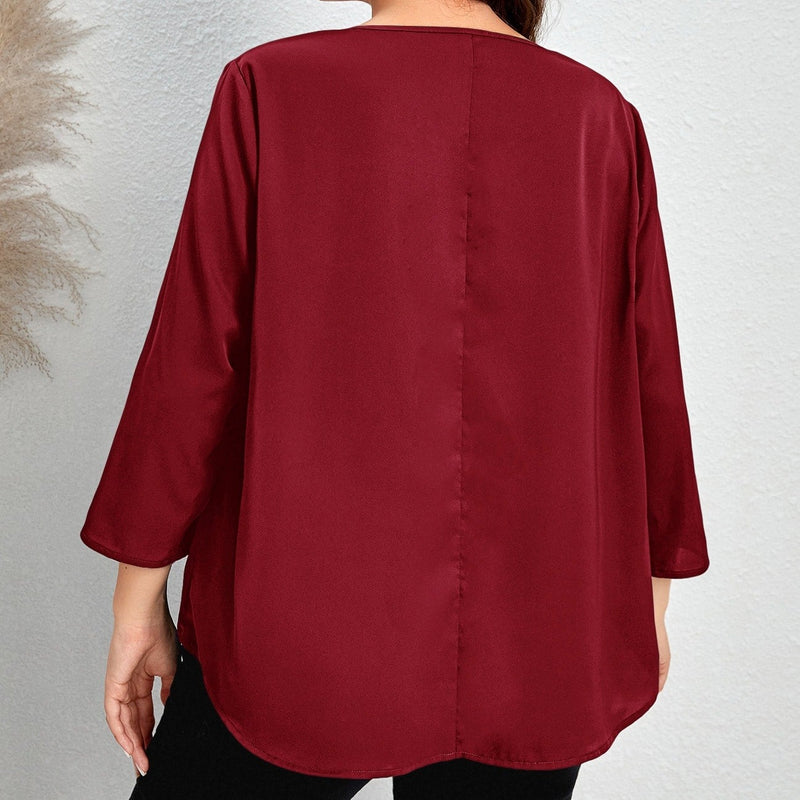 Blusa Feminina Decote V Pequeno Sabrina. Plus Size